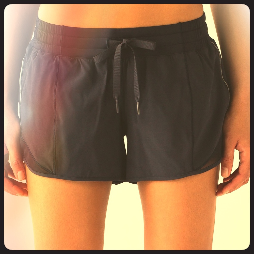 Lululemon Women’s Hotty Hot Short 4”